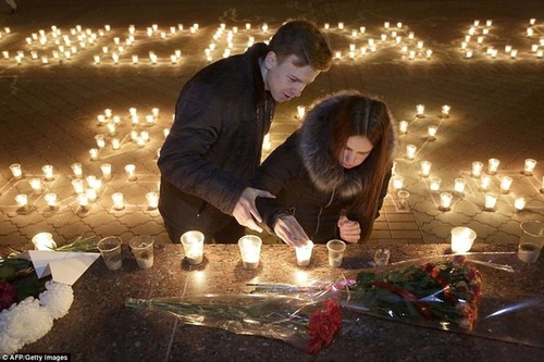 Russia, Egypt pay tribute to A321 crash victims - ảnh 1